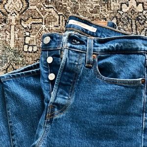 Levi’s Premium Wedgie Straight 24W 26L